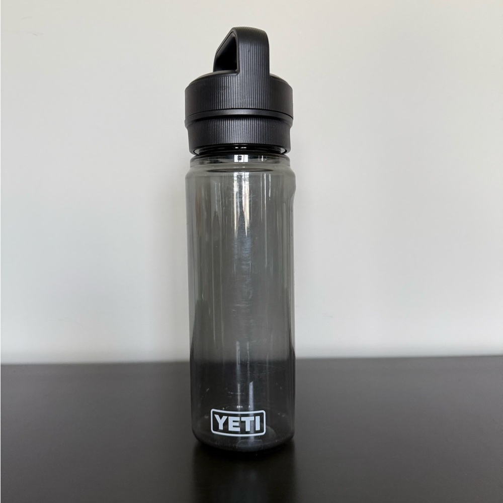 YETI | Yonder 25oz Water Bottle with Yonder Chug Cap